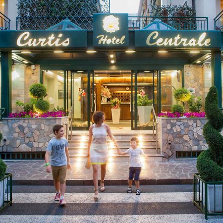Hotel Curtis Centrale Alassio Exterior foto