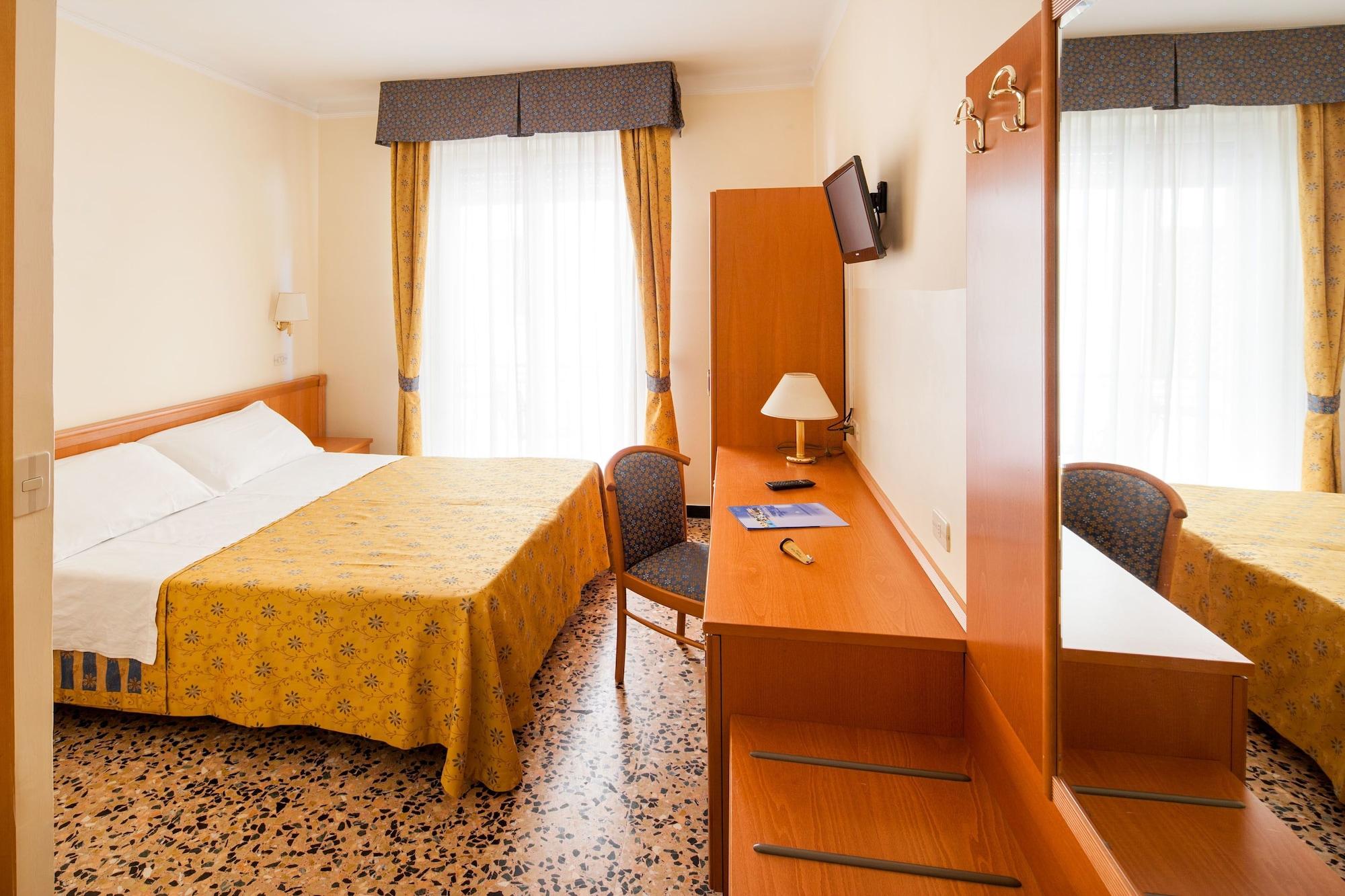 Hotel Curtis Centrale Alassio Exterior foto