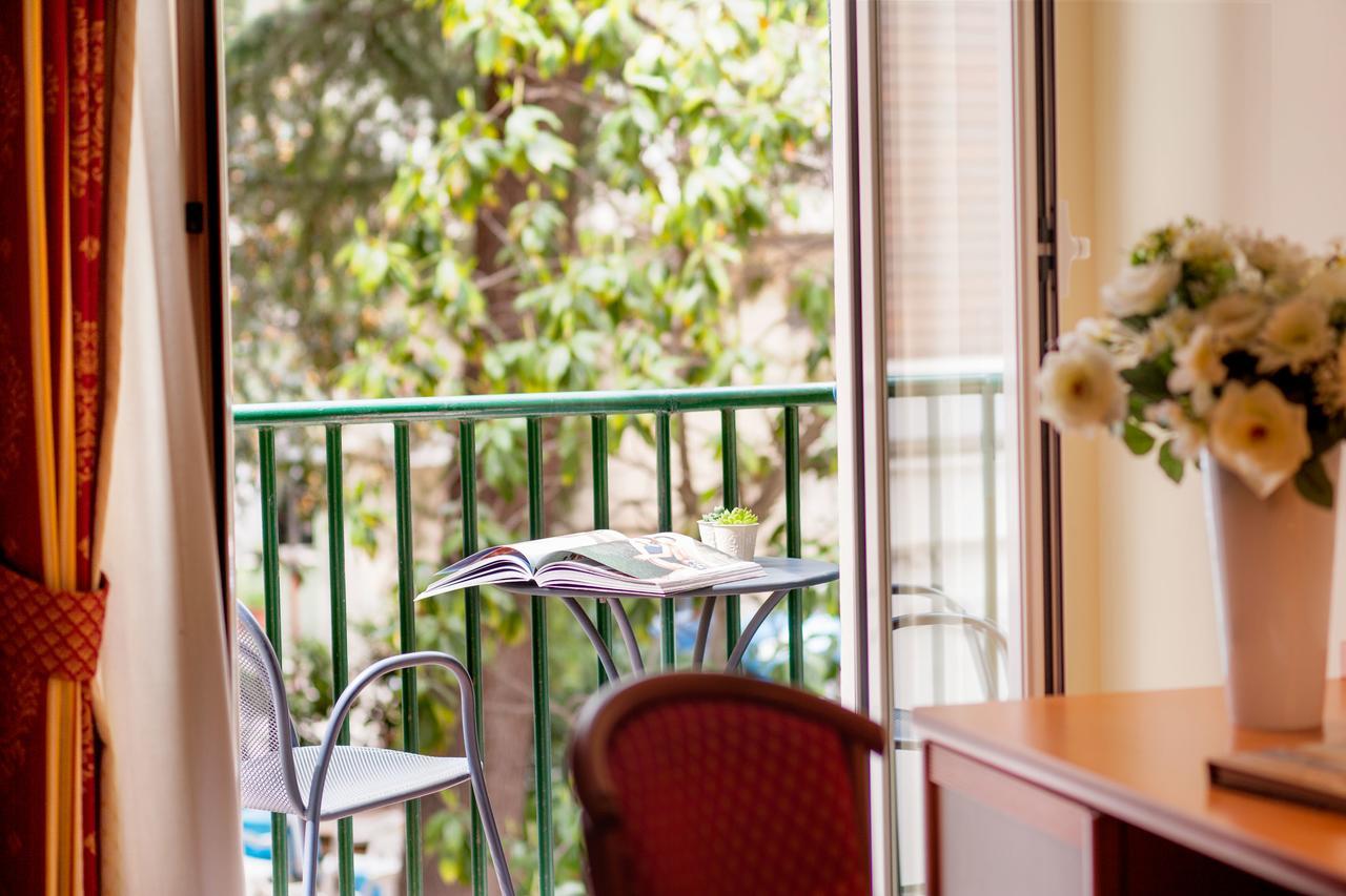 Hotel Curtis Centrale Alassio Exterior foto